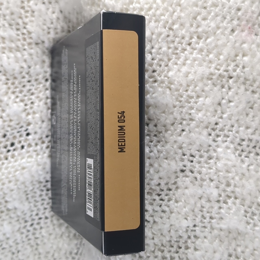 KVD Beauty (Kat Von D) Good Apple Foundation Balm in Medium(054), 10g/0.35oz - Picture 7 of 10